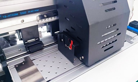 <strong>Anti-Collision System:</strong> Securing the printer and preventing any damage duringoperation.
